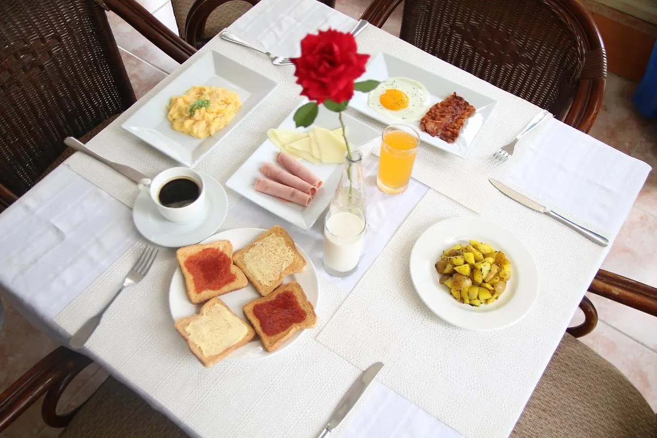 Hotel Dominicana Plus Bávaro 3*,